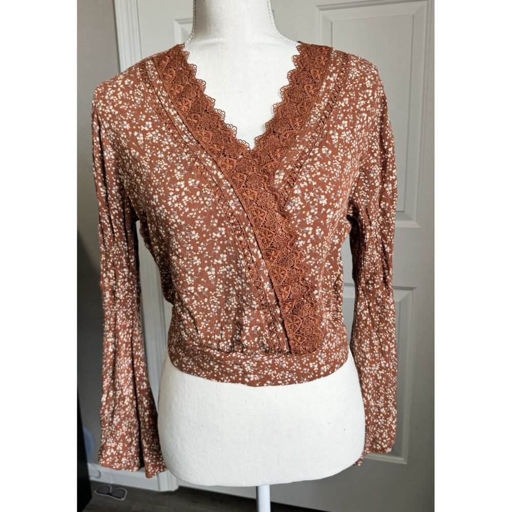 Just Polly New York XL Brown & White Floral Long Bell Sleeve Faux Wrap Shirt